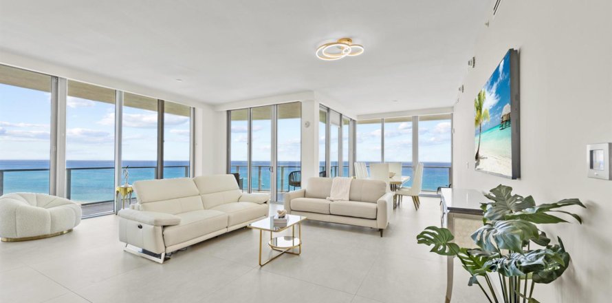 Condo in Riviera Beach, Florida, 2 bedrooms  № 2158346