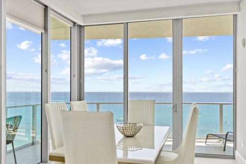 Condo in Riviera Beach, Florida, 2 bedrooms  № 2158346 - photo 18