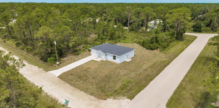 House in Punta Gorda, Florida 2 bedrooms, 89.37 sq.m. № 1911385