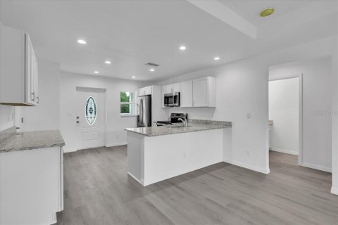 Casa en venta en Punta Gorda, Florida, 2 dormitorios, 89.37 m2 № 1911385 - foto 4