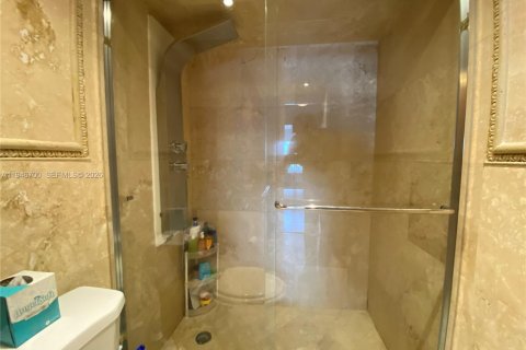 Condo in Miami, Florida, 1 bedroom  № 2002967 - photo 20