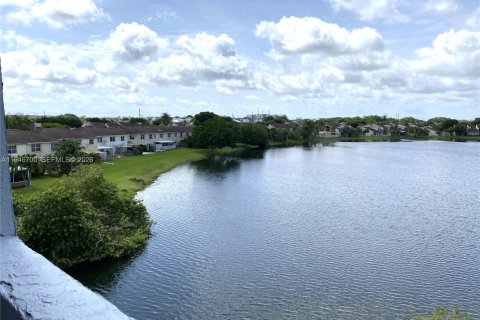 Condo in Miami, Florida, 1 bedroom  № 2002967