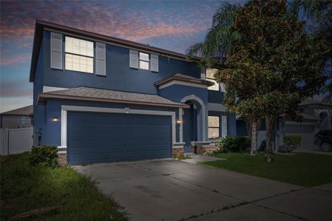 Купить виллу или дом в Ривервью, Флорида 9 комнат, 233.18м2, № 1746599 - фото 1