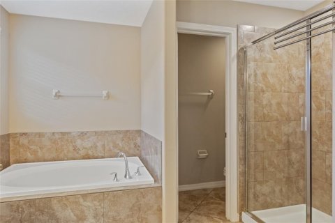 Купить виллу или дом в Ривервью, Флорида 9 комнат, 233.18м2, № 1746599 - фото 16