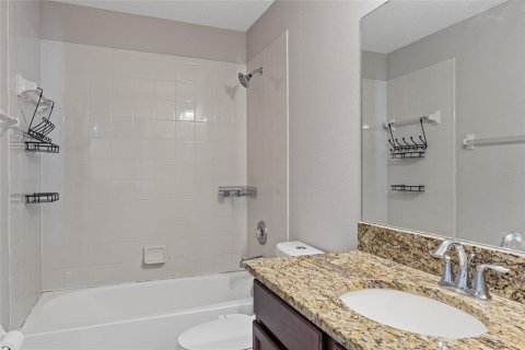 Купить виллу или дом в Ривервью, Флорида 9 комнат, 233.18м2, № 1746599 - фото 21