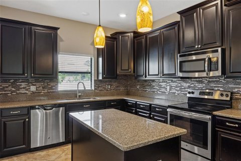 Купить виллу или дом в Ривервью, Флорида 9 комнат, 233.18м2, № 1746599 - фото 8