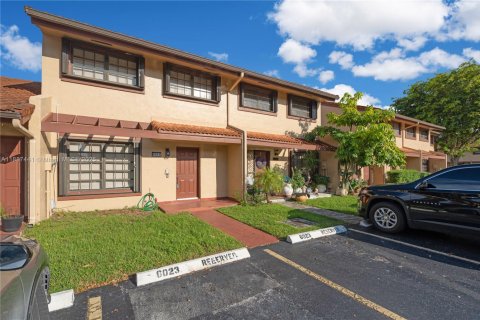 Adosado en alquiler en Miami, Florida, 3 dormitorios, 126.35 m2 № 1933051 - foto 2