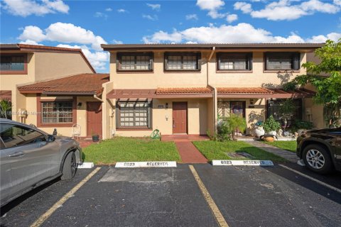 Adosado en alquiler en Miami, Florida, 3 dormitorios, 126.35 m2 № 1933051 - foto 1