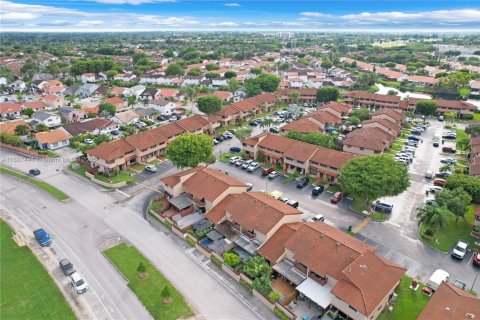 Adosado en alquiler en Miami, Florida, 3 dormitorios, 126.35 m2 № 1933051 - foto 8