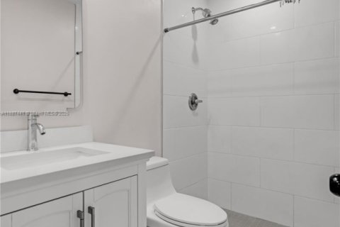 Adosado en alquiler en Miami, Florida, 3 dormitorios, 126.35 m2 № 1933051 - foto 27