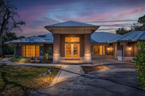 Casa en Sarasota, Florida 7 dormitorios, 436.36 m2 № 2105068