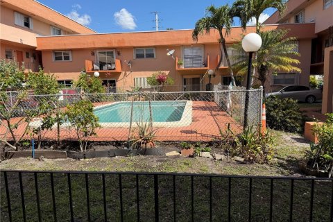 Copropriété à louer à Hialeah, Floride: 2 chambres, 90.77 m2 № 2264523 - photo 30