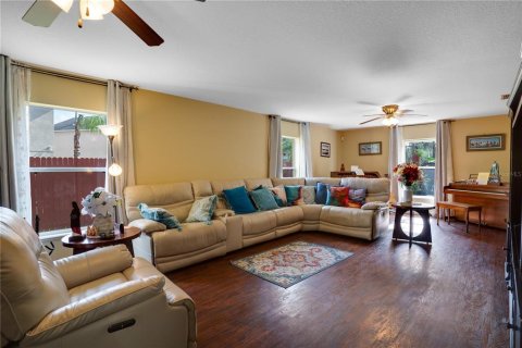 House in Palmetto, Florida 4 bedrooms, 250.84 sq.m. № 1516378 - photo 8