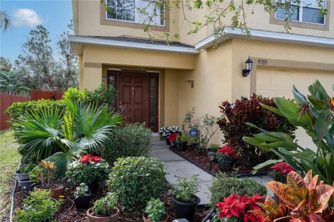 House in Palmetto, Florida 4 bedrooms, 250.84 sq.m. № 1516378 - photo 2