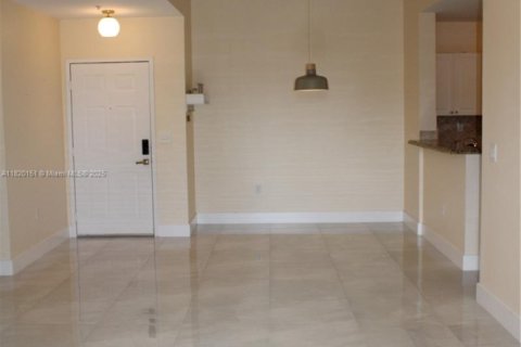 Condo in Fort Lauderdale, Florida, 2 bedrooms  № 1779162 - photo 10
