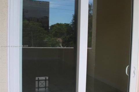 Condo in Fort Lauderdale, Florida, 2 bedrooms  № 1779162 - photo 30