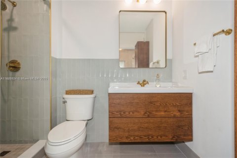 Condo in Fort Lauderdale, Florida, 2 bedrooms  № 1779162 - photo 13