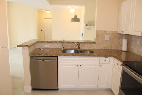 Condo in Fort Lauderdale, Florida, 2 bedrooms  № 1779162 - photo 18