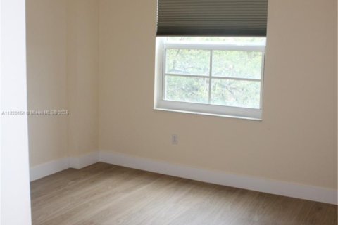 Condo in Fort Lauderdale, Florida, 2 bedrooms  № 1779162 - photo 24