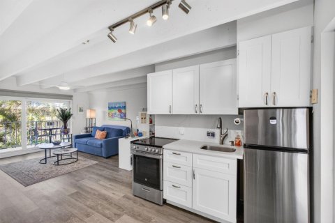 Copropriété à vendre à South Palm Beach, Floride: 4 pièces, 34.93 m2 № 2077515 - photo 2