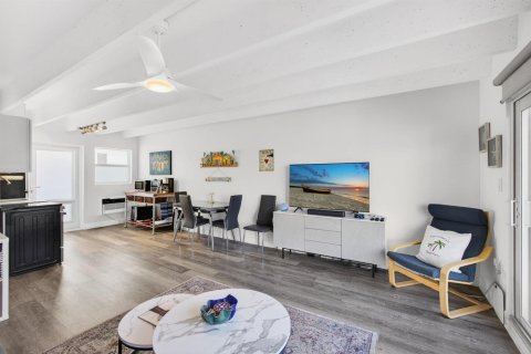 Copropriété à vendre à South Palm Beach, Floride: 4 pièces, 34.93 m2 № 2077515 - photo 9