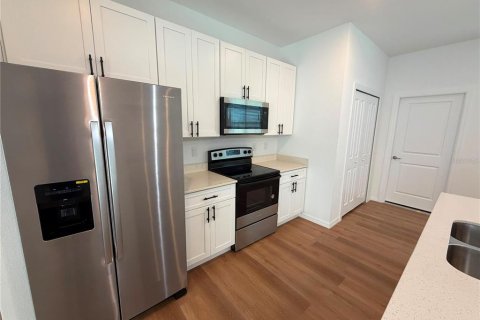 Casa en alquiler en North Port, Florida, 3 dormitorios, 136.75 m2 № 2279967 - foto 10