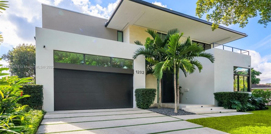 Villa ou maison à Miami Shores, Floride 6 chambres, 439.15 m2 № 1974240