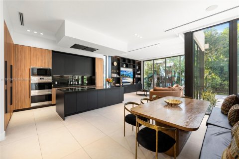 Villa ou maison à vendre à Miami Shores, Floride: 6 chambres, 439.15 m2 № 1974240 - photo 6