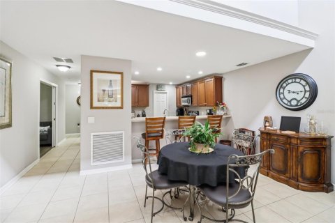 Condominio en venta en Tavares, Florida, 3 dormitorios, 172.8 m2 № 1844624 - foto 10
