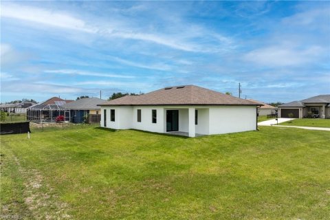 House in Lehigh Acres, Florida 4 bedrooms, 165.64 sq.m. № 1784115 - photo 29