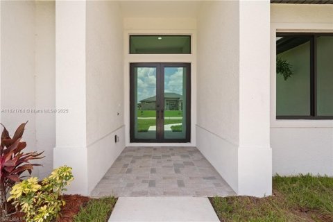 House in Lehigh Acres, Florida 4 bedrooms, 165.64 sq.m. № 1784115 - photo 5