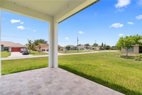 House in Lehigh Acres, Florida 4 bedrooms, 165.64 sq.m. № 1784115 - photo 26