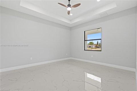 House in Lehigh Acres, Florida 4 bedrooms, 165.64 sq.m. № 1784115 - photo 14