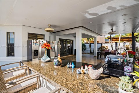 Villa ou maison à vendre à Miami, Floride: 4 chambres, 233.84 m2 № 2017404 - photo 28