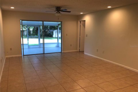 House in Lakeland, Florida 3 bedrooms, 105.54 sq.m. № 1837147 - photo 9