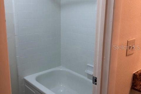 House in Lakeland, Florida 3 bedrooms, 105.54 sq.m. № 1837147 - photo 13