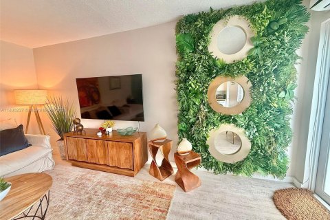 Condominio en venta en Miami Beach, Florida, 1 dormitorio, 59.83 m2 № 1818124 - foto 6