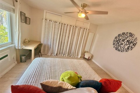 Condominio en venta en Miami Beach, Florida, 1 dormitorio, 59.83 m2 № 1818124 - foto 21