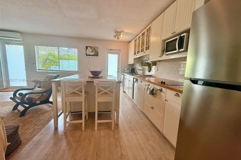 Condominio en venta en Miami Beach, Florida, 1 dormitorio, 59.83 m2 № 1818124 - foto 10