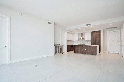 Condo in Saint Petersburg, Florida, 2 bedrooms  № 2166284 - photo 16