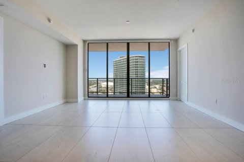 Condo in Saint Petersburg, Florida, 2 bedrooms  № 2166284 - photo 21
