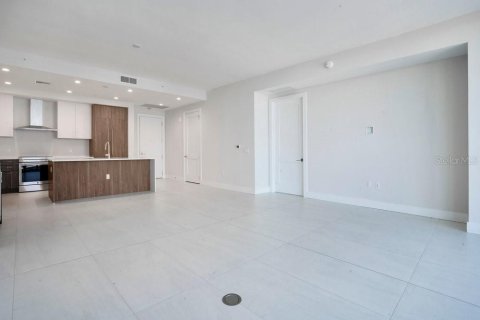 Condo in Saint Petersburg, Florida, 2 bedrooms  № 2166284 - photo 17
