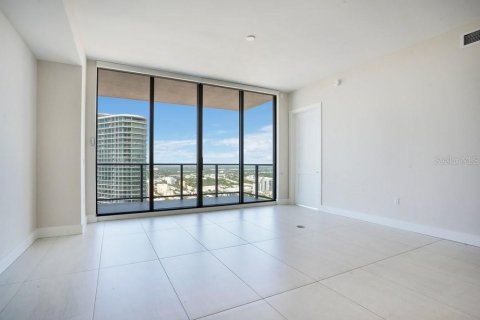 Condo in Saint Petersburg, Florida, 2 bedrooms  № 2166284 - photo 20