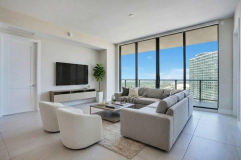 Condo in Saint Petersburg, Florida, 2 bedrooms  № 2166284 - photo 24