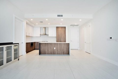 Condo in Saint Petersburg, Florida, 2 bedrooms  № 2166284 - photo 14