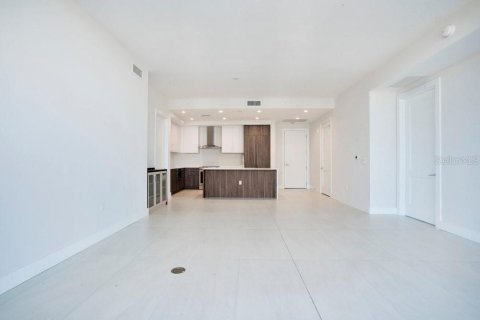 Condo in Saint Petersburg, Florida, 2 bedrooms  № 2166284 - photo 19