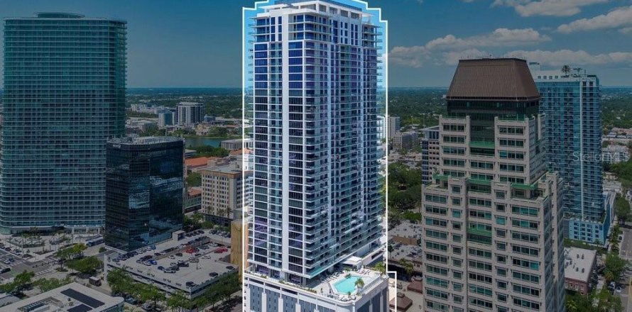 Condo in Saint Petersburg, Florida, 2 bedrooms  № 2166284