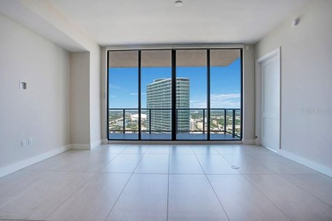 Condo in Saint Petersburg, Florida, 2 bedrooms  № 2166284 - photo 22