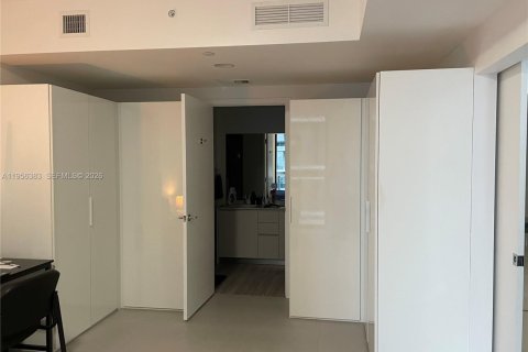 Condominio en venta en Miami, Florida, 1 dormitorio, 70.51 m2 № 2153466 - foto 9
