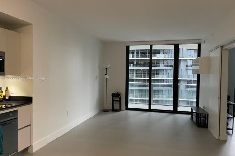 Condominio en venta en Miami, Florida, 1 dormitorio, 70.51 m2 № 2153466 - foto 3